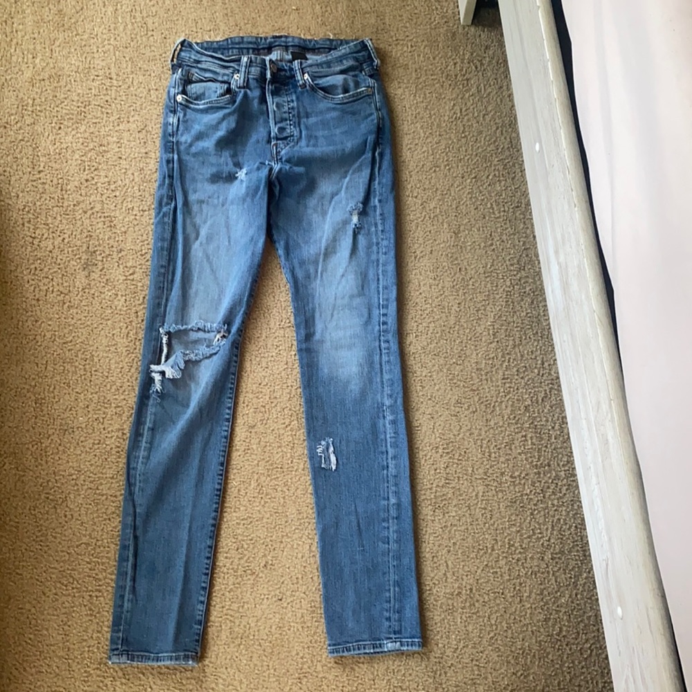 forever 21 ripped skinny jeans